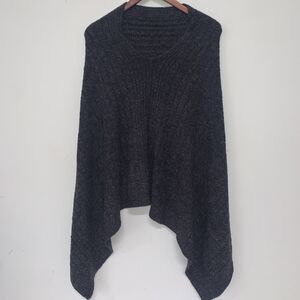 NEW Barefoot Dreams Cozy Chic Lite Poncho Carbon Black One size Retail $114 SOFT